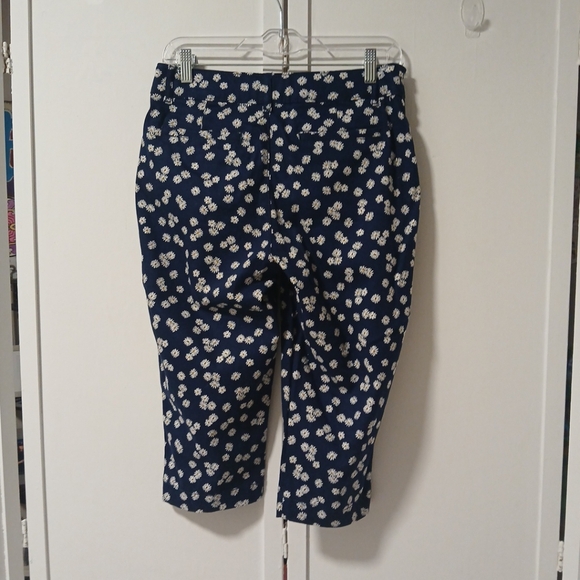 St Johns Bay secretly slender high rise blue slimming capri pants size 6P - Picture 2 of 10